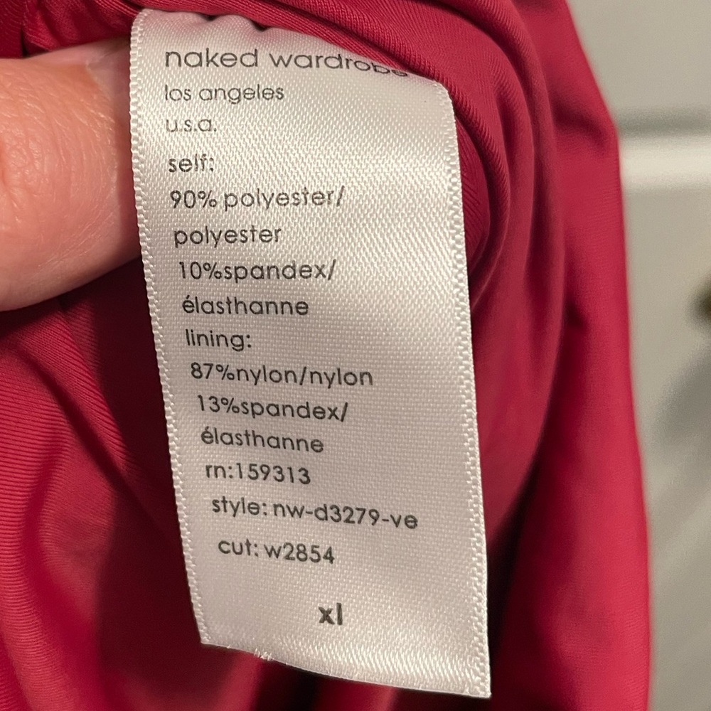 NWOT Naked Wardrobe Plush Velvet Strapless Dress In Wine - Picture 5 of 5